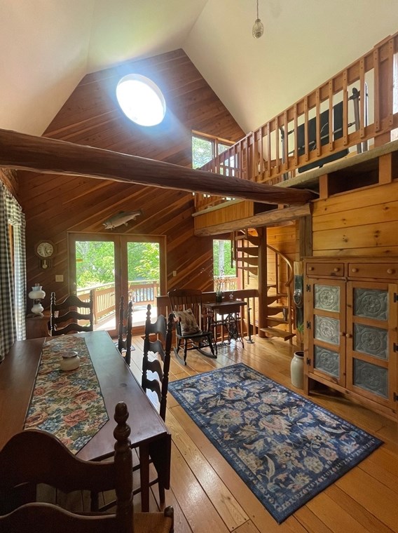 11 Samuel Dr, Royalston MA 01331-9477 exterior