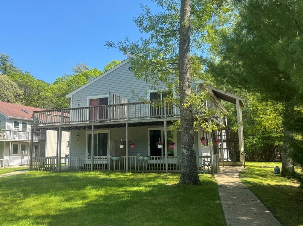 70 Cape Dr #15d, Mashpee, MA 02649