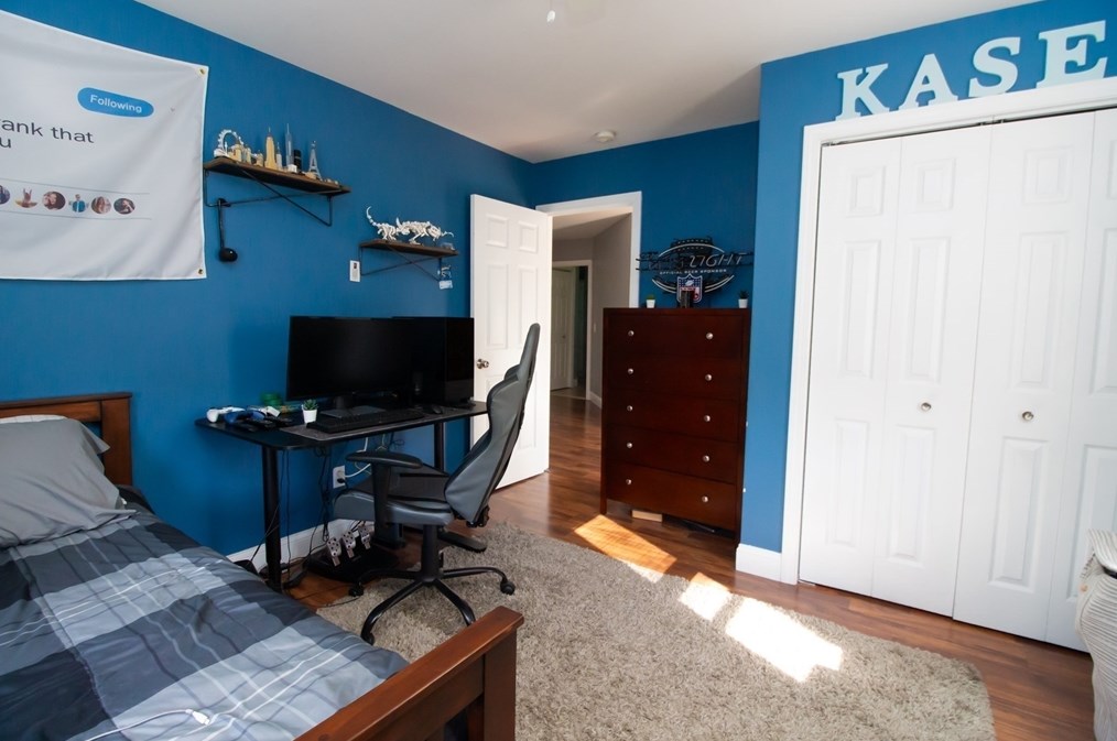 361 Huttleston Ave, Fairhaven MA 02719-3115 exterior