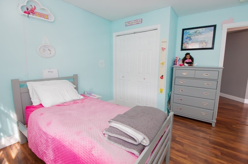 361 Huttleston Ave, Fairhaven MA 02719-3115 exterior