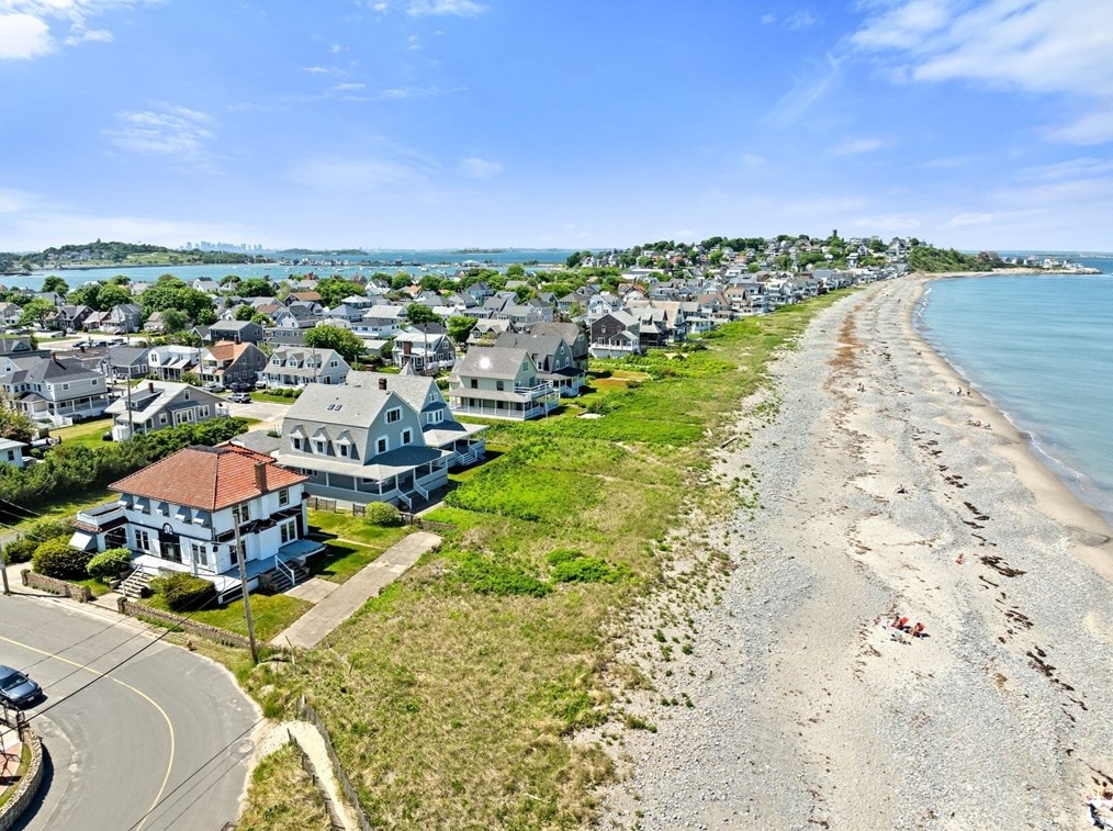 267 Bch Ave, Hull MA 02045-2701 exterior