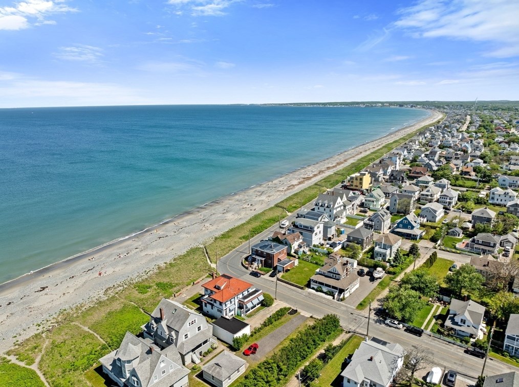 267 Bch Ave, Hull MA 02045-2701 exterior