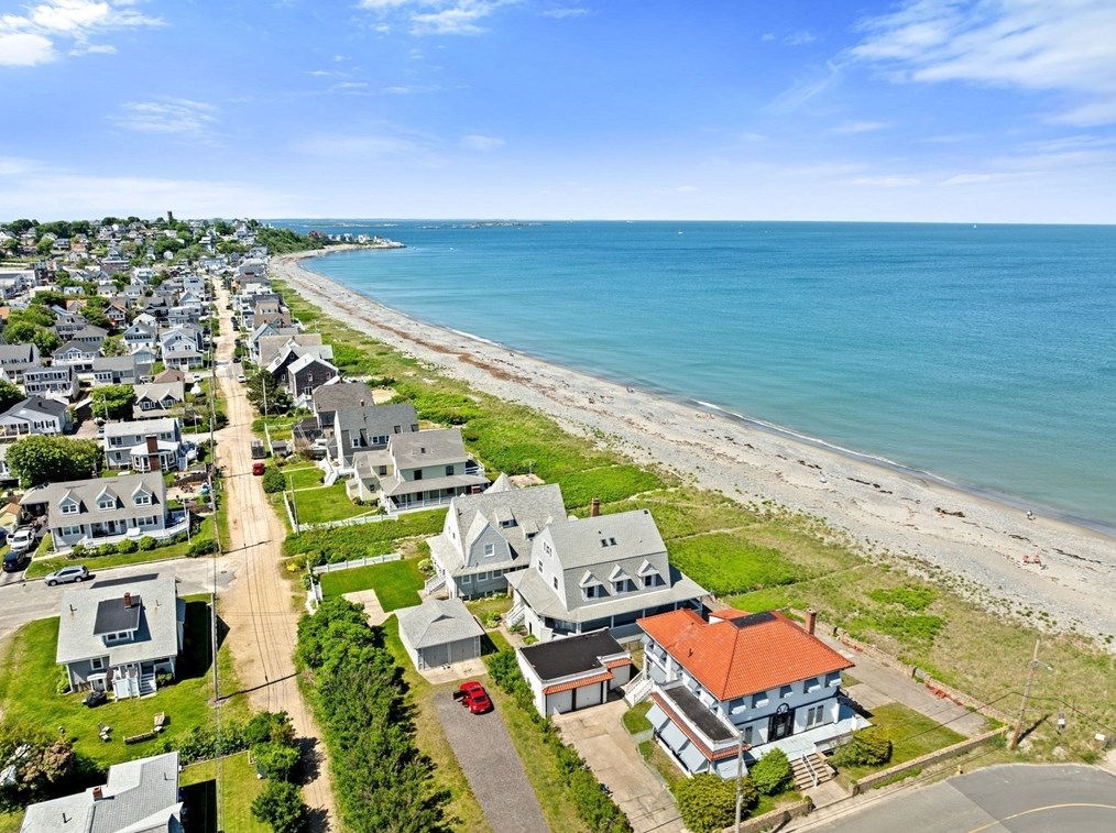 267 Bch Ave, Hull MA 02045-2701 exterior