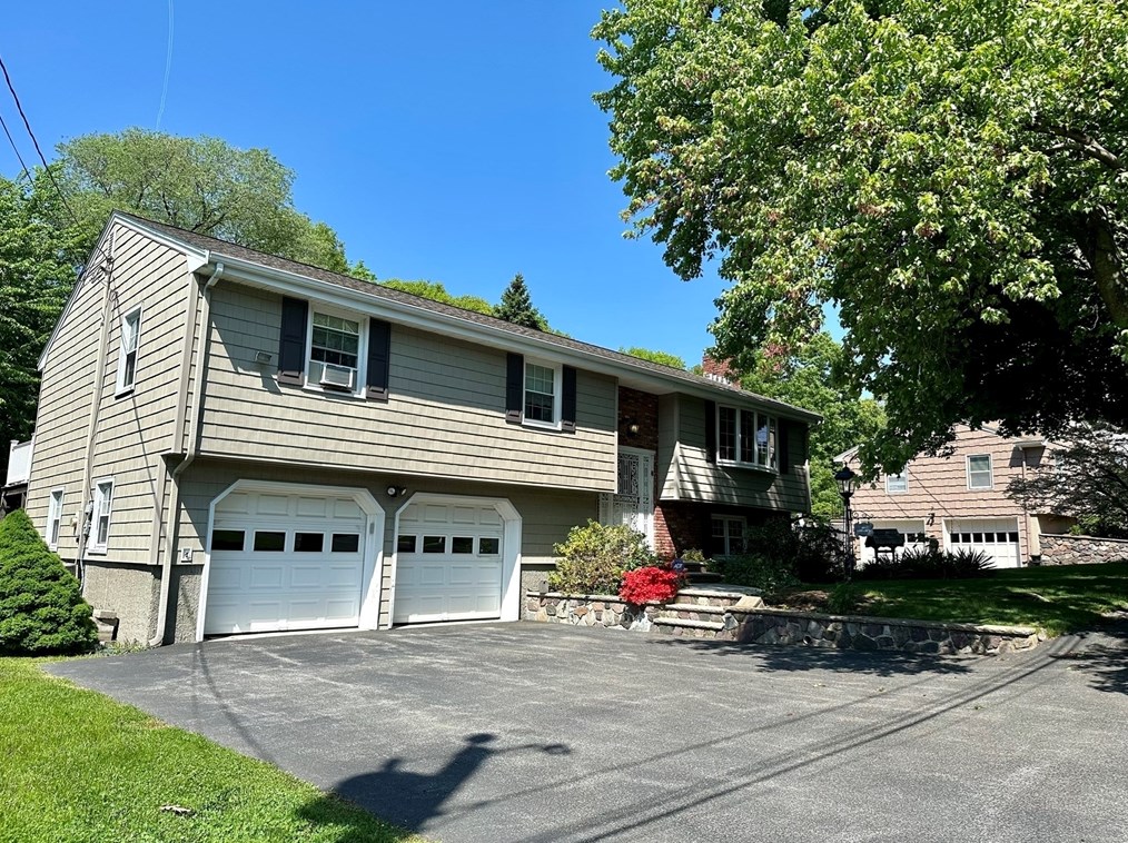 8 Stonewood Ave, Stoneham, MA 02180