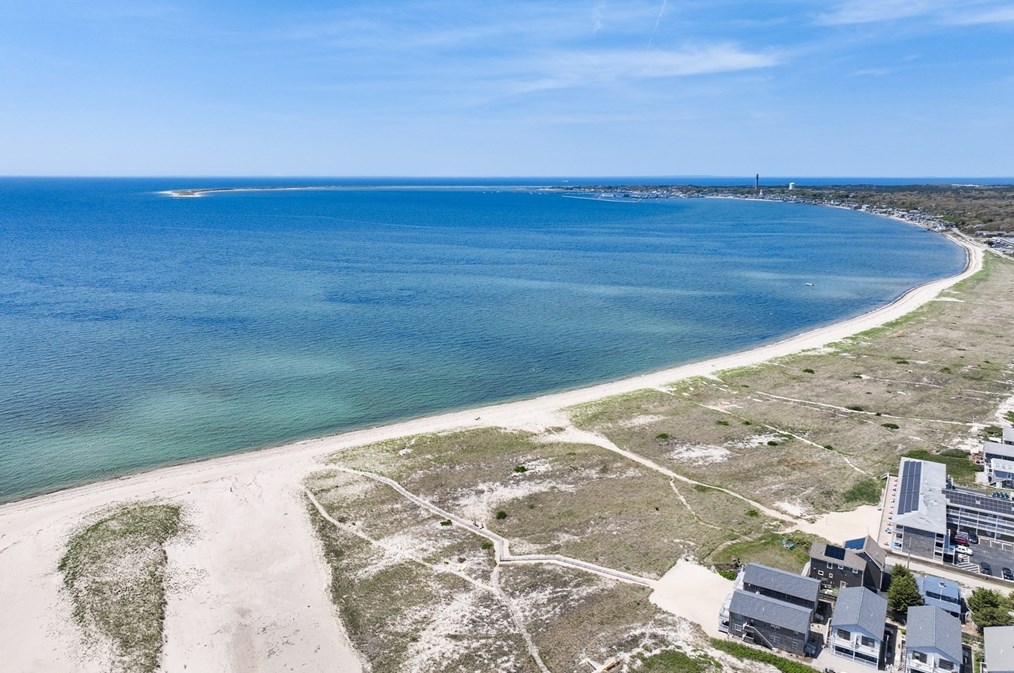 945 Commercial St, Provincetown MA  02657-1743 exterior