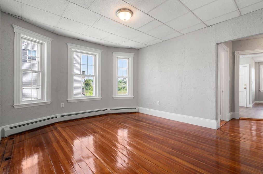 76 Sunnyside Ave, Winthrop MA  02152-2053 exterior