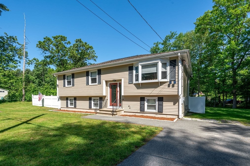 3 Albion Rd, Billerica, MA 01821