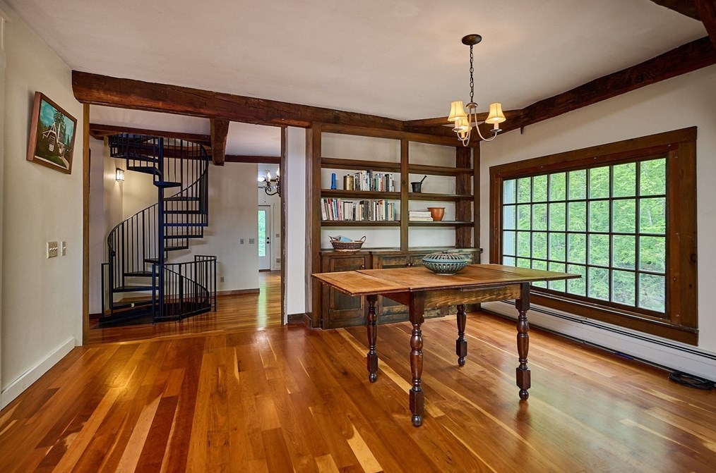 576 Shelburne Fls Rd, Conway MA 01341-9701 exterior