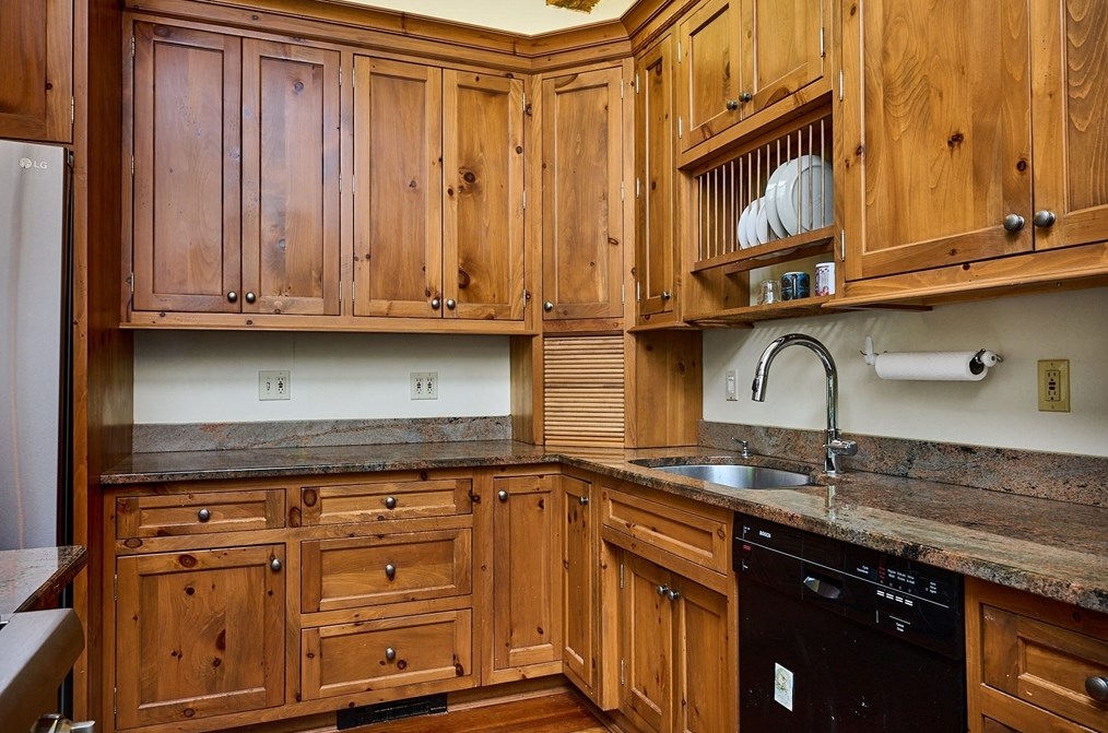 576 Shelburne Fls Rd, Conway MA 01341-9701 exterior