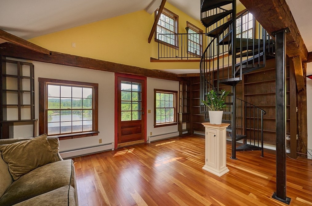 576 Shelburne Fls Rd, Conway MA 01341-9701 exterior