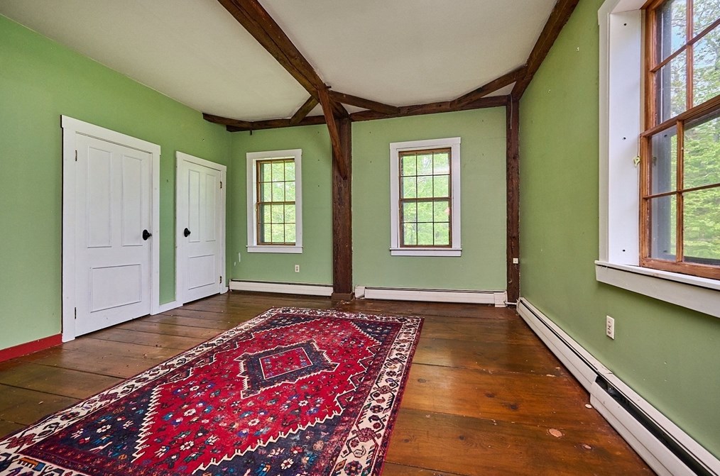 576 Shelburne Fls Rd, Conway MA 01341-9701 exterior