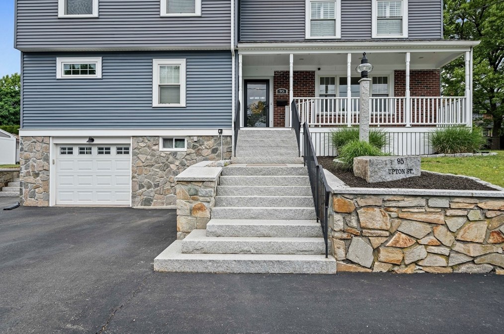 95 Upton St, Quincy, MA 02169-1134