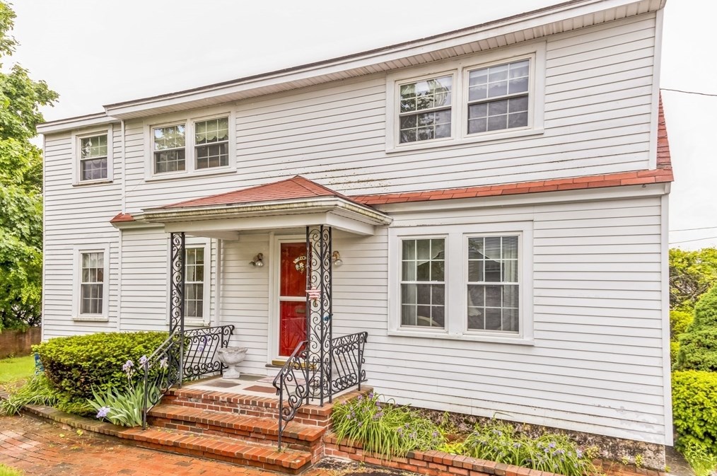 37 Bowdoin St, Lawrence MA 01843-2109 exterior