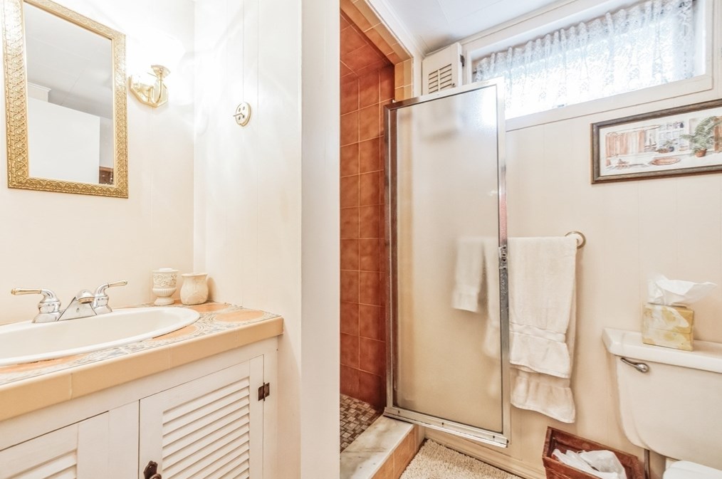 37 Bowdoin St, Lawrence MA 01843-2109 exterior