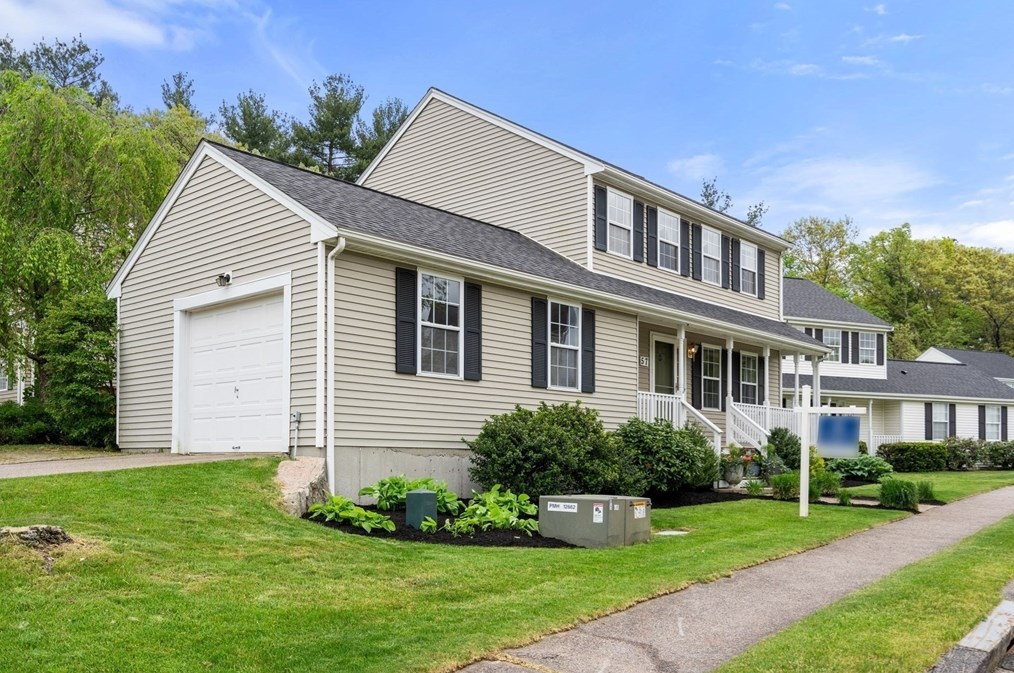 57 Heritage Path, Millis, MA 02054-1748