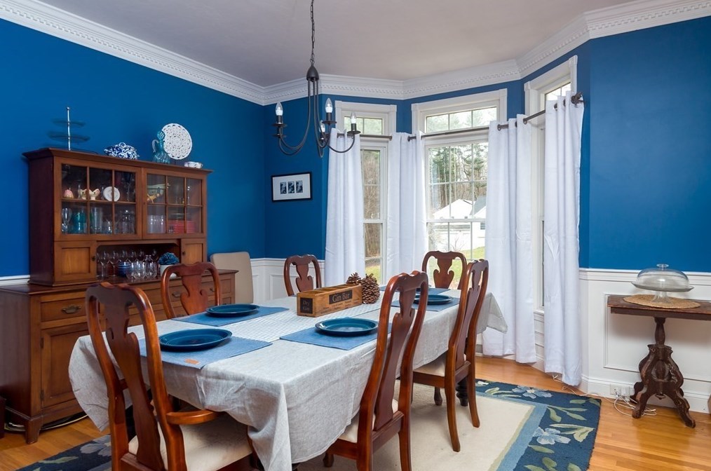 91 Elmshade Dr, Uxbridge MA 01569-1693 exterior