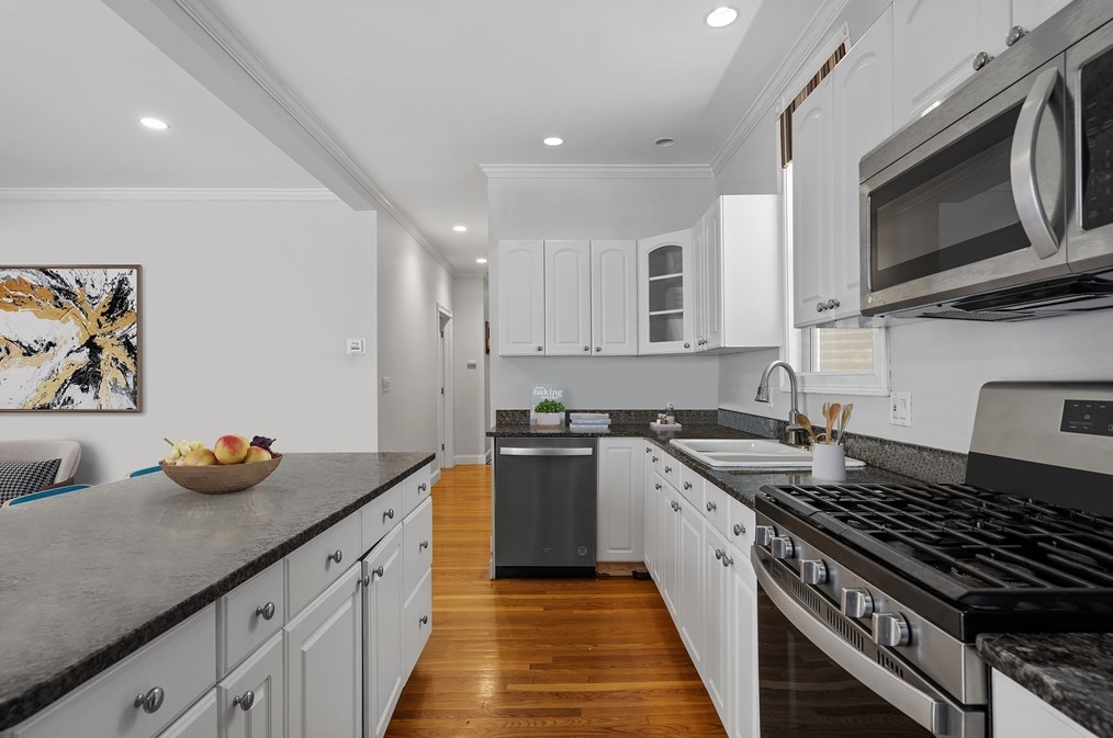 324 Dorchester St Unit 1, Boston, MA