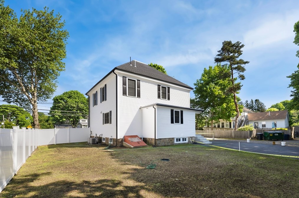 91 Dodge St, Beverly MA 01915-1712 exterior