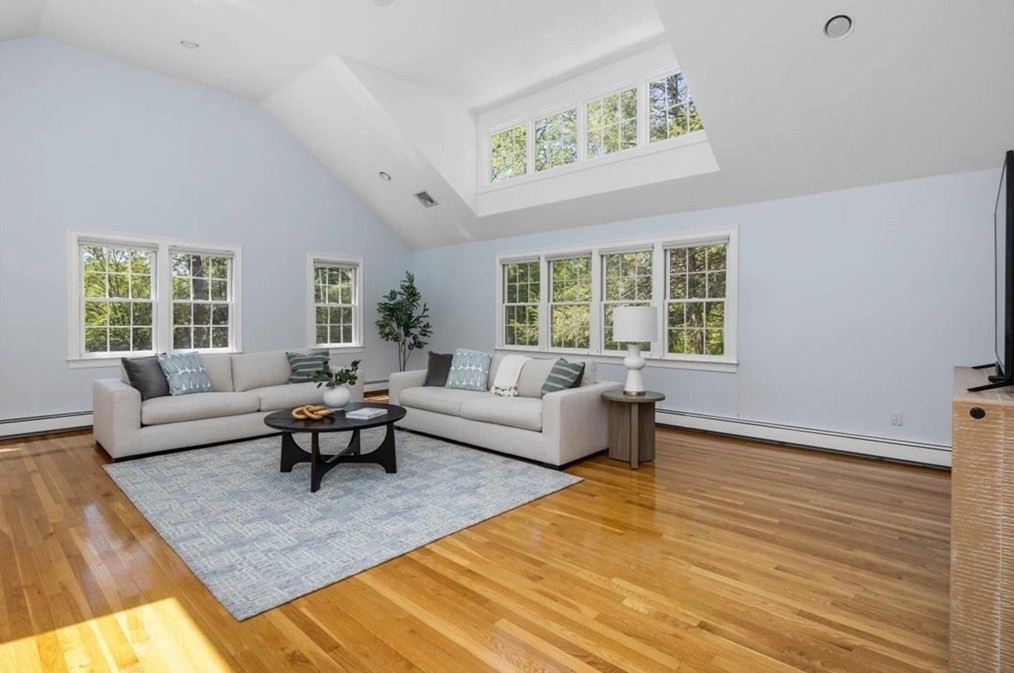 17 Squirrel Hl Ln, Hingham MA exterior