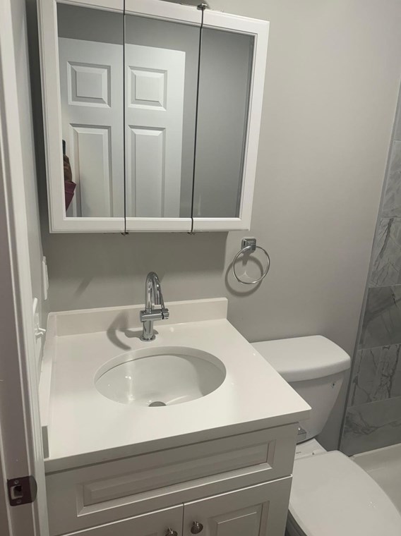 5 Bowers St, Fall River MA 02724-2736 exterior