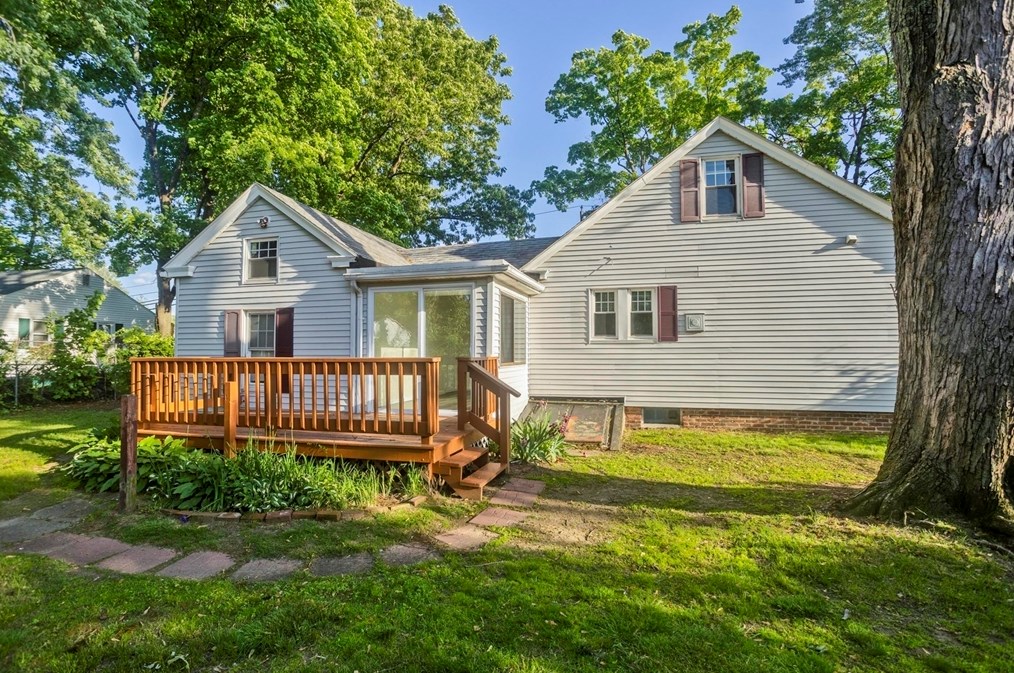 1350 Wilbraham Rd, Springfield MA  01119-2637 exterior