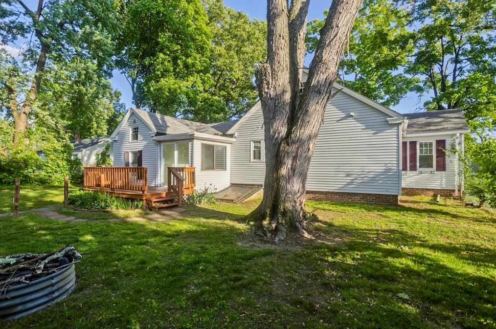 1350 Wilbraham Rd, Springfield MA  01119-2637 exterior