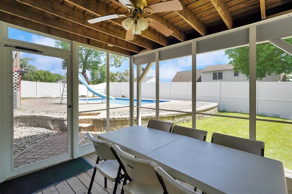 5 Flower St, Springfield MA  01118-2327 exterior