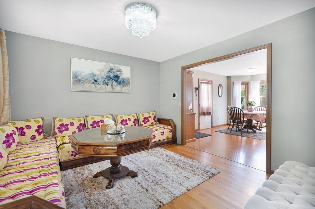 5 Flower St, Springfield MA  01118-2327 exterior