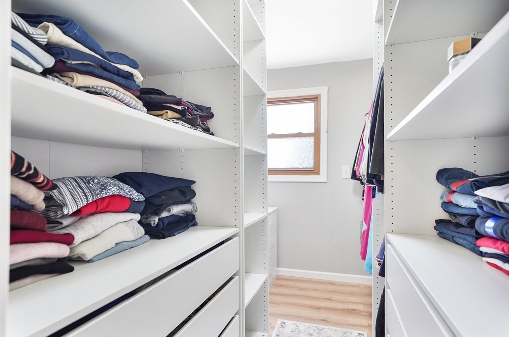 5 Flower St, Springfield MA  01118-2327 exterior