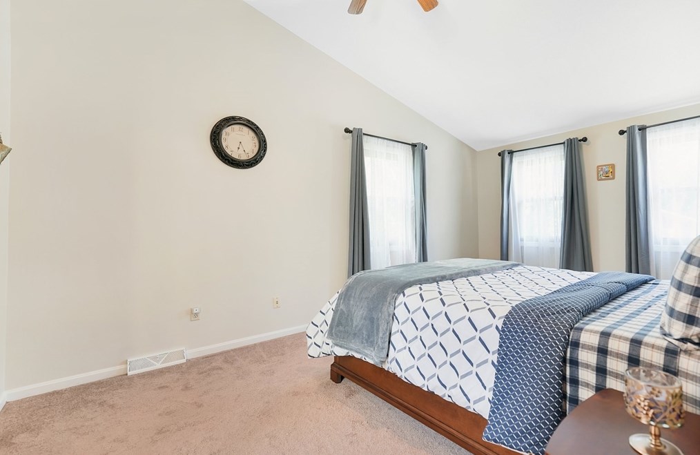 5 Flower St, Springfield MA  01118-2327 exterior