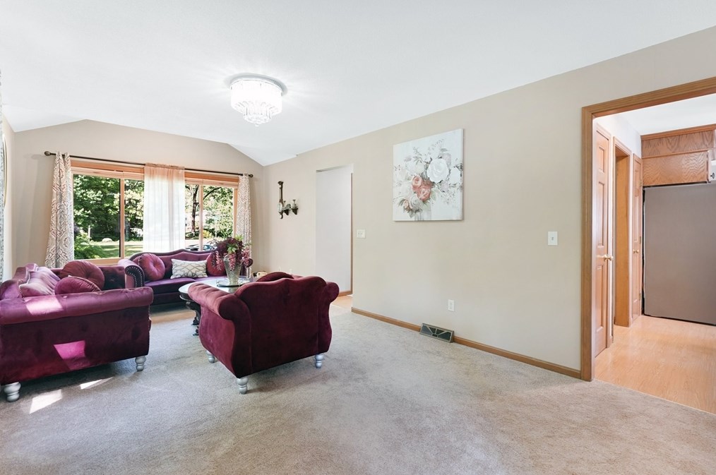 5 Flower St, Springfield MA  01118-2327 exterior