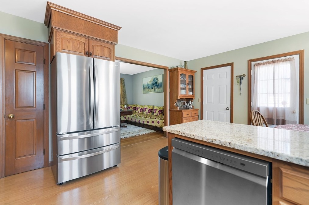 5 Flower St, Springfield MA  01118-2327 exterior