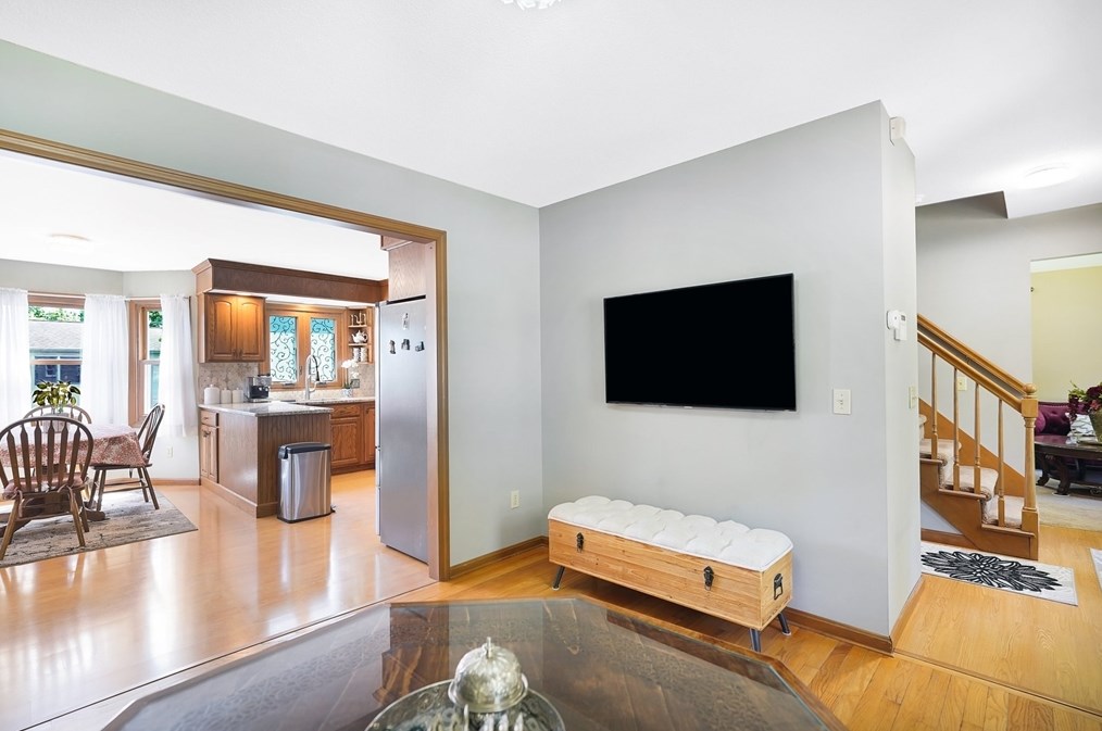 5 Flower St, Springfield MA  01118-2327 exterior