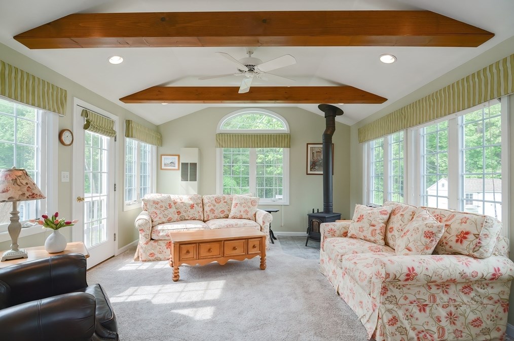 36 Lorraine Metcalf Rd, Franklin MA 02038-3234 exterior