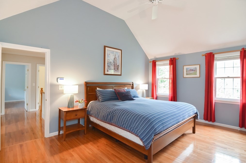 36 Lorraine Metcalf Rd, Franklin MA 02038-3234 exterior