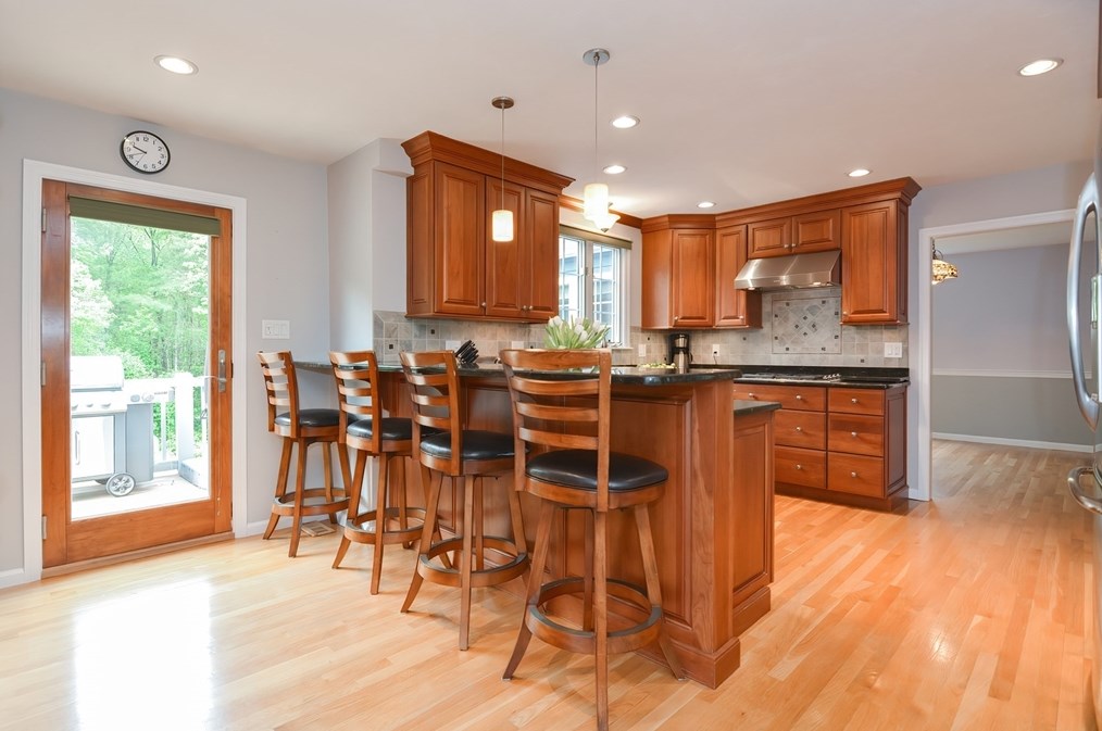 36 Lorraine Metcalf Rd, Franklin MA 02038-3234 exterior