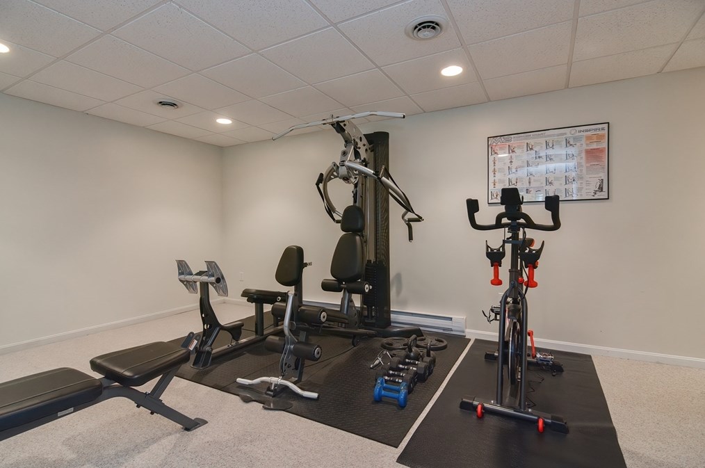 36 Lorraine Metcalf Rd, Franklin MA 02038-3234 exterior