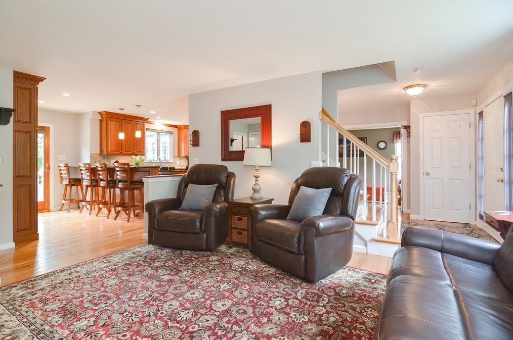 36 Lorraine Metcalf Rd, Franklin MA 02038-3234 exterior