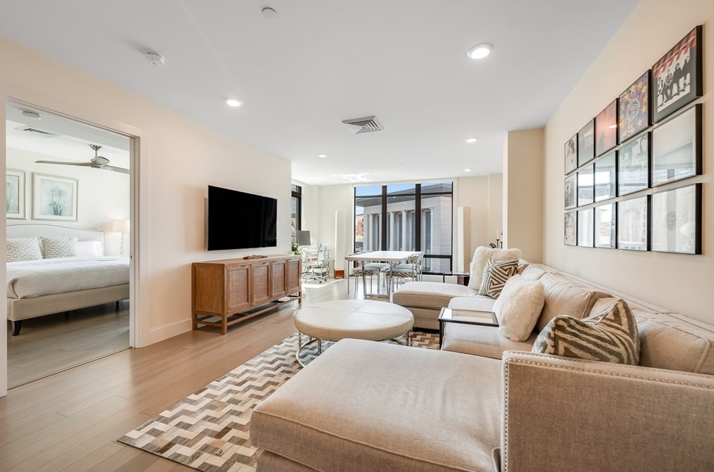 121 Portland St #901, Boston, MA 02114