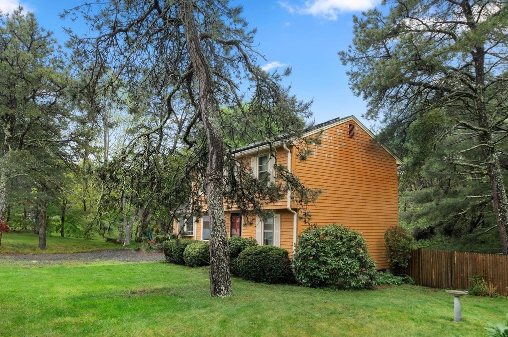 21 Lucys Path, Plymouth MA 02360-6202 exterior