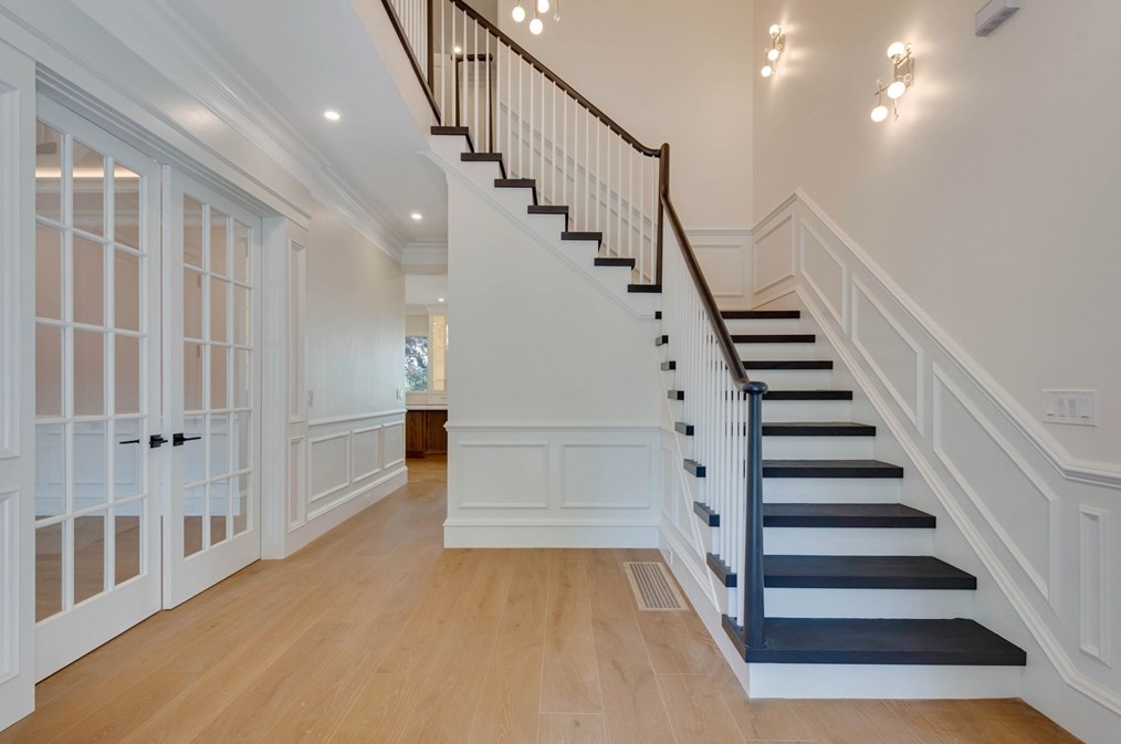 81 Summit Ave, Brookline, MA 02446 exterior