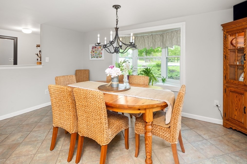 84 King St, Hanover MA 02339-2404 exterior