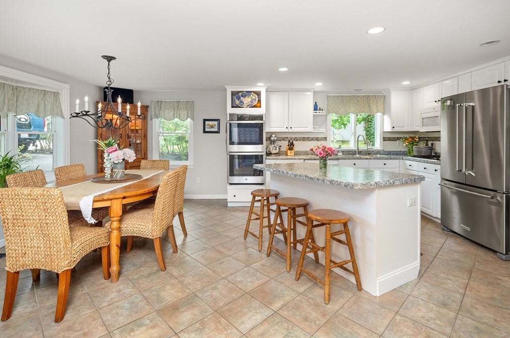 84 King St, Hanover MA 02339-2404 exterior