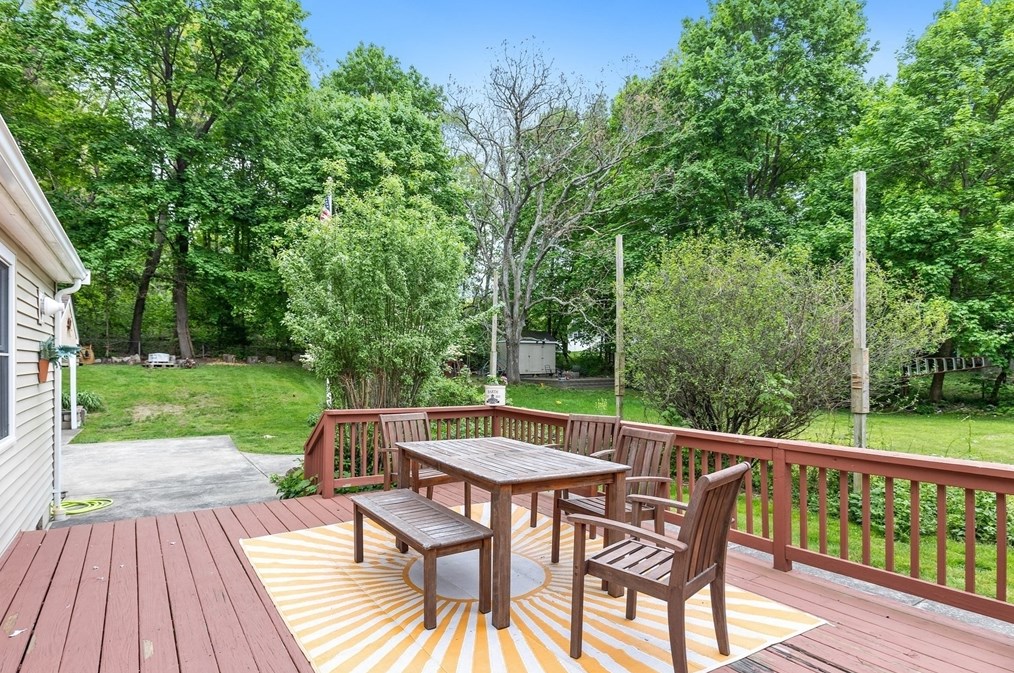 84 King St, Hanover MA 02339-2404 exterior