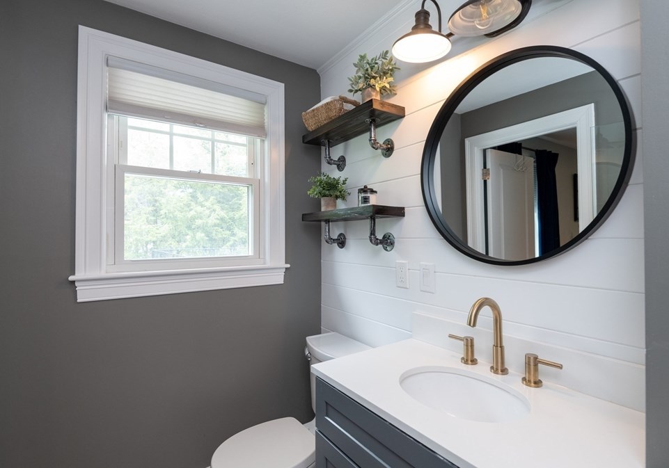 1 Vlg Row, Lynnfield MA 01940-2528 exterior