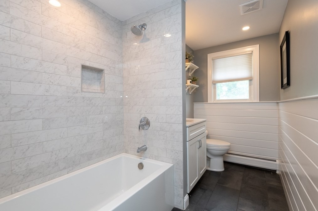 1 Vlg Row, Lynnfield MA 01940-2528 exterior