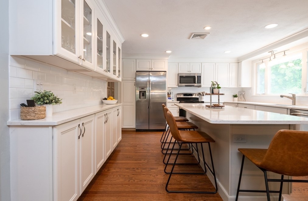 1 Vlg Row, Lynnfield MA 01940-2528 exterior