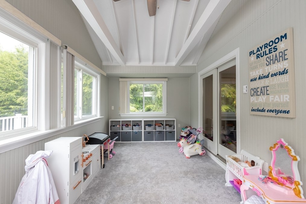 1 Vlg Row, Lynnfield MA 01940-2528 exterior