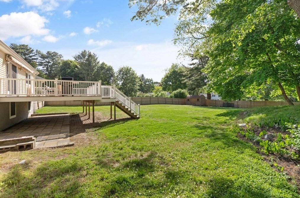 371 Franklin St, Reading MA 01867-1037 exterior