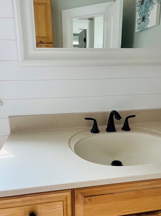 98 Wilson Rd, Nahant MA 01908-1040 exterior